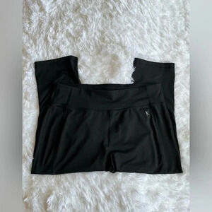 Danskin Now Fitted Athletic Capris Size Medium (8-10)